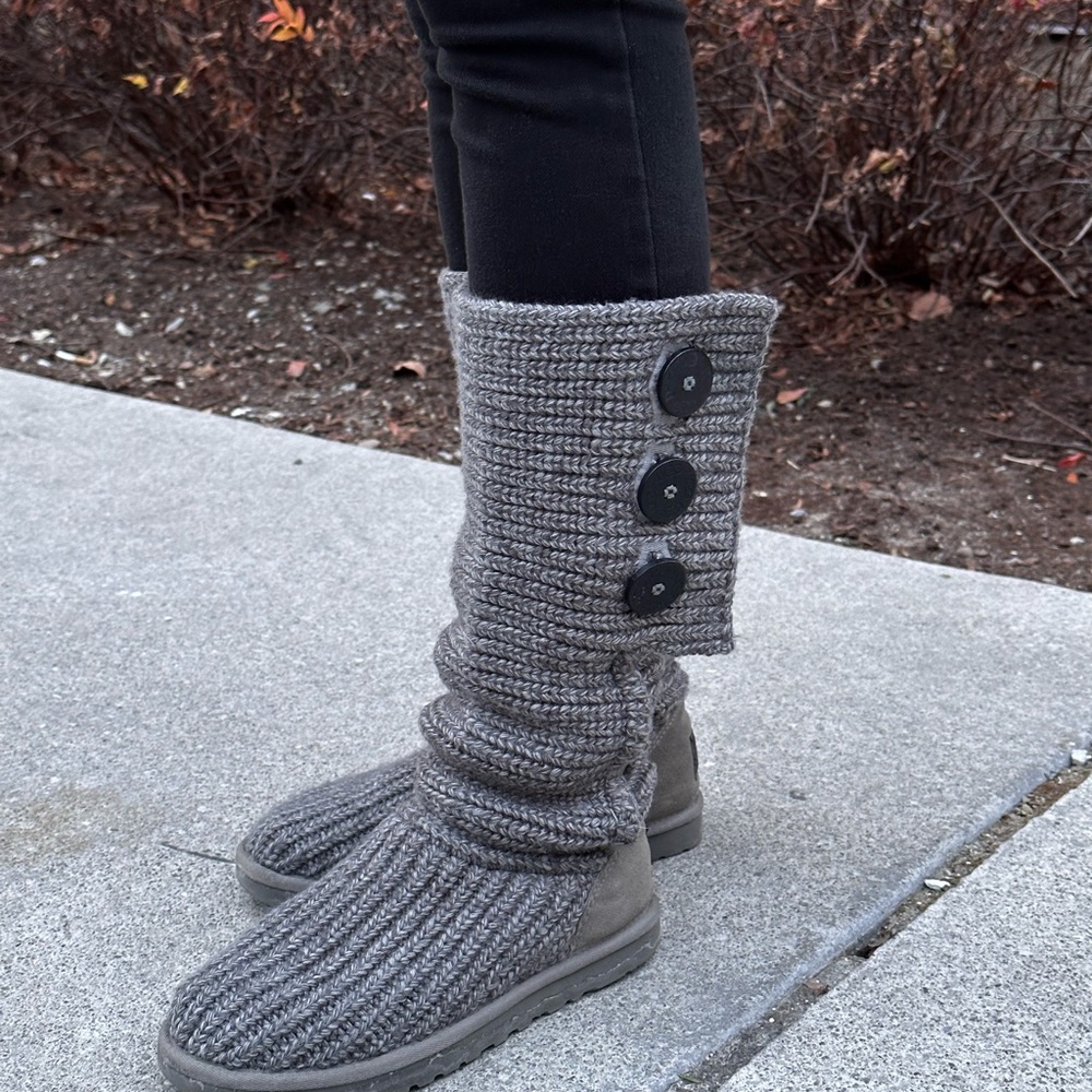 UGG CLASSIC CARDY 1016555 GREY WOMAN BOOT USA SIZE: 6